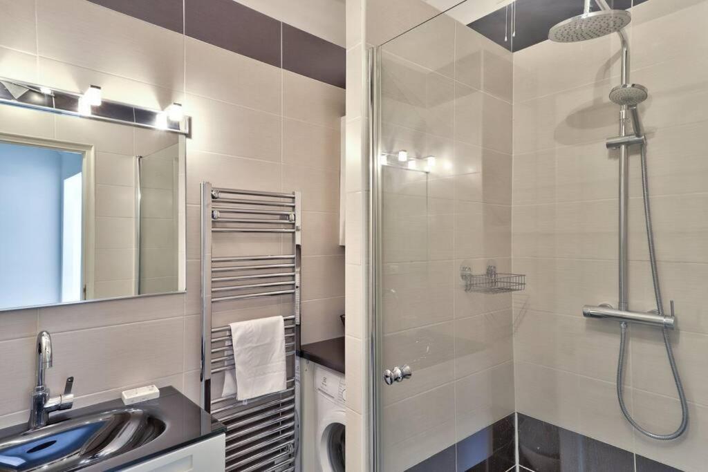 L29 Lenval Beach At 1Min Walk To Sea Front Ac Balcony Niza Exterior foto