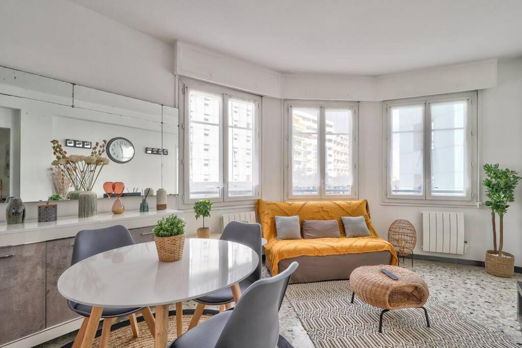 L29 Lenval Beach At 1Min Walk To Sea Front Ac Balcony Niza Exterior foto